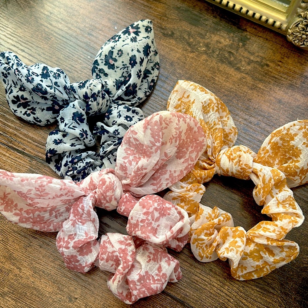 Anthropologie Floral Tie Scrunchies, set of 3